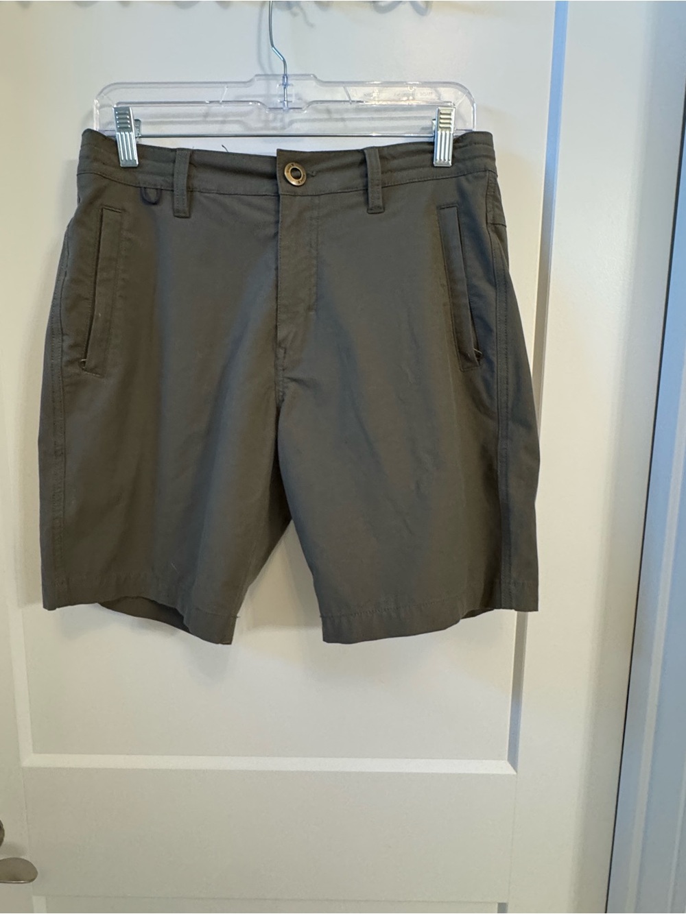 Roark Layover Pro Traveler Olive Flat-Front Men's Shorts Small